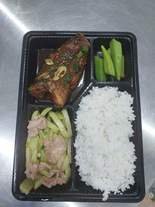 Suất ăn công nghiệp